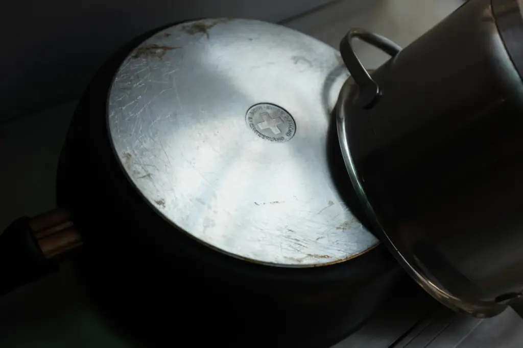 Зображення до статті від MChe Lee