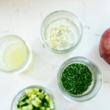 Маринована цибуля: 1 трюк, який врятує ваш оселедець (і не тільки)