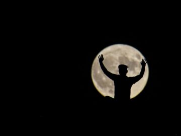 Всесвіт шепоче: 4 знаки зодіаку, яких 10 травня чекає важлива підказка