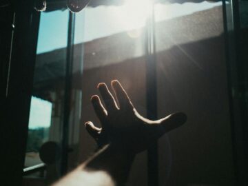 Сонце є, а вітаміну D немає? 5 літніх пасток, яких ви не очікували