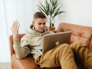 Ваш Wi-Fi гальмує? 3 кроки, щоб знайти і вигнати сусідів з мережі