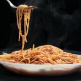 Макарони злипаються? 3 помилки, які робить кожен (і як їх виправити)