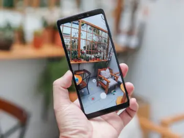 Не викидай! 7 крутих способів дати старішим смартфонам друге життя у 2026 році