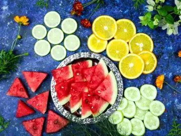 Чому продукти з великим вмістом води рятують від спеки